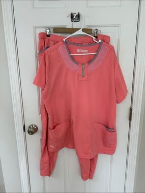 XL Grey's Anatomy Scrub Set